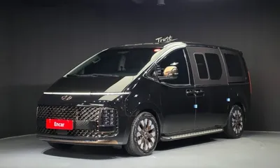 Hyundai Staria · 2023 год