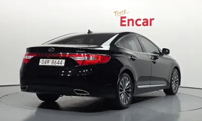Hyundai Grandeur 2014, 28650 км, за 7500000 KRW - фото 2