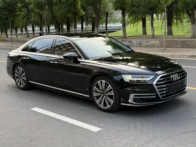Audi A8 2019, 70000 км, за 288800 CNY