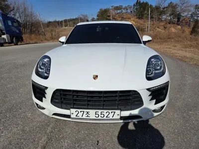 Porsche Macan · 2015 год