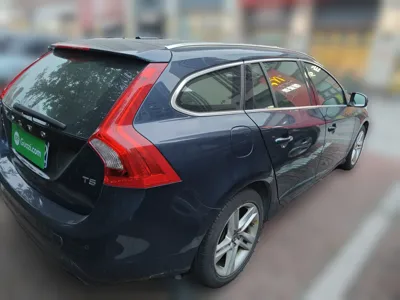 Volvo V60 2014, 131000 км, за 51126.39 CNY - фото 6