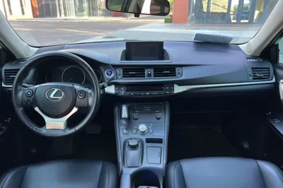 Lexus CT 2017, 80000 км, за 116931.87 CNY - фото 9