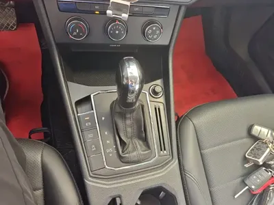 Volkswagen Lavida 2019, 64700 км, за 49500 CNY - фото 14
