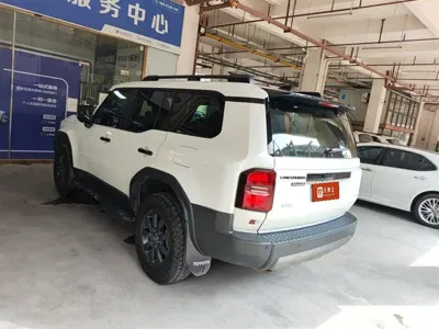 Toyota Prado 2025, 41000 км, за 429799 CNY