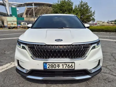 Kia Canival · 2021 год
