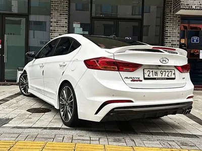 Hyundai Avante 2018, 86582 км, за 12900000 KRW