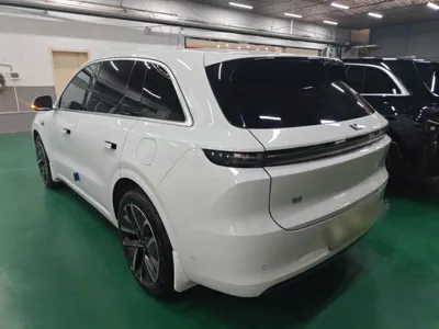 Li Auto L6 · 2024 год