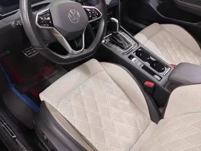 Volkswagen Magotan 2023, 80000 км, за 99900 CNY