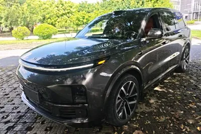 Li Auto L9 · 2022 год