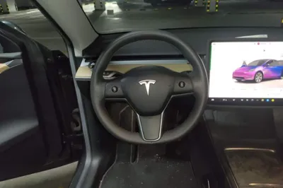 Tesla Model Y 2022, 50000 км, за 171505.97 CNY - фото 7