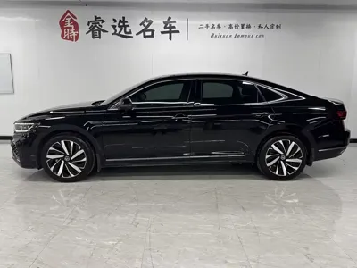 Volkswagen Passat 2022, 41000 км, за 107800 CNY - фото 3