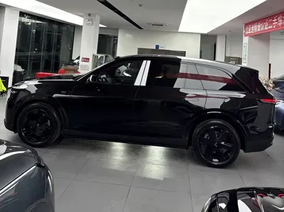 ONVO 乐道L80 0, 300 км, за 265800 CNY