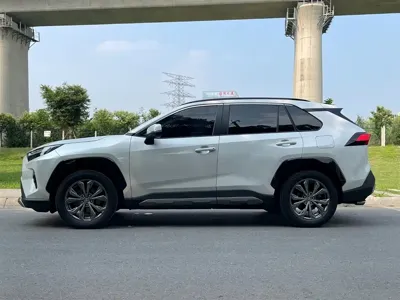 Toyota RAV4 2025, 34000 км, за 115000 CNY