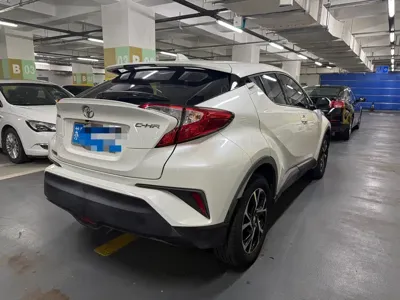 Toyota C-HR 2020, 68000 км, за 61800 CNY