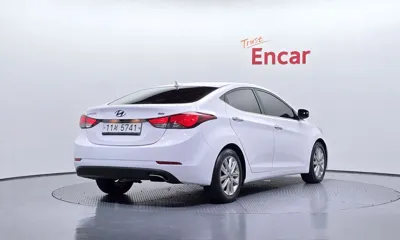 Hyundai Avante 2016, 106093 км, за 6500000 KRW