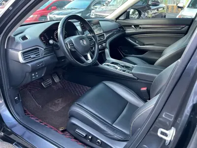 Honda Accord 2022, 71000 км, за 113800 CNY