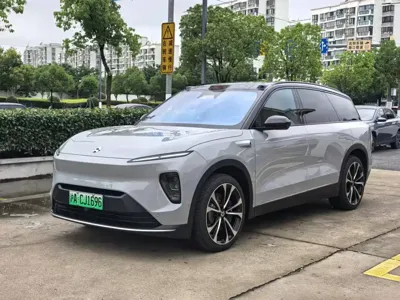 Nio ES8 · 2023 год