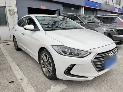 Hyundai Elantra 2018, 100200 км, за 33500 CNY