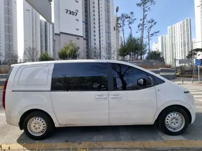 Hyundai Staria 2025, 30355 км, за 23800000 KRW - фото 3