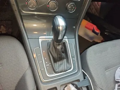 Volkswagen Golf 2017, 76200 км, за 51100 CNY - фото 7