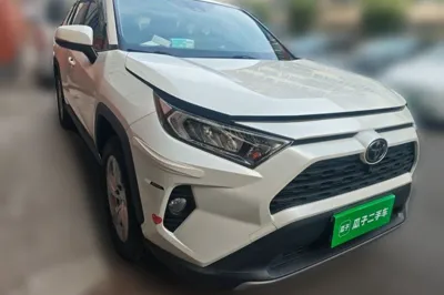 Toyota RAV4 2020, 30099 км, за 104166.97 CNY