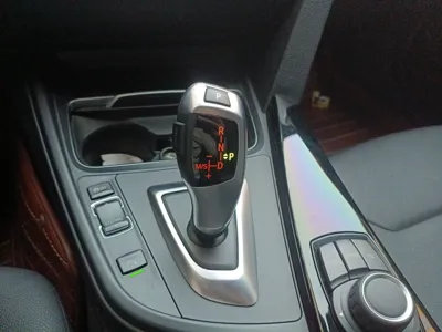 BMW 3 Series 2016, 104400 км, за 61854.72 CNY - фото 15