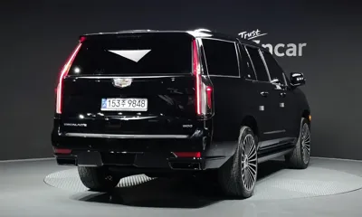 Cadillac Escalade 2023, 38323 км, за 114550000 KRW - фото 2