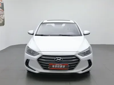 Hyundai Elantra 2017, 99500 км, за 30800 CNY