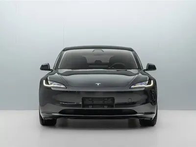 Tesla Model 3 2025, 34000 км, за 178800 CNY