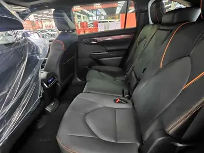 Toyota Crown Kluger 2025, 100 км, за 265800 CNY - фото 10