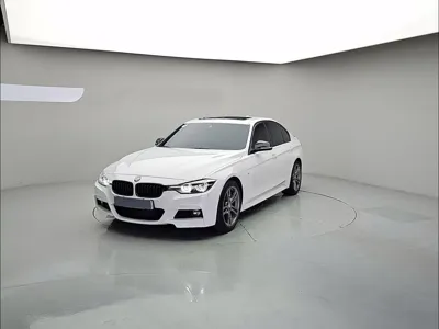 BMW 3-Series · 2018 год