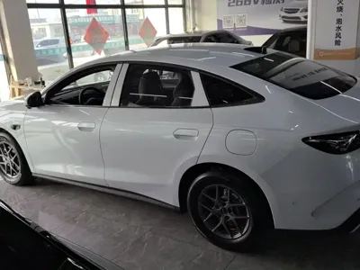 BYD 海豹06 2025, 100 км, за 81199 CNY