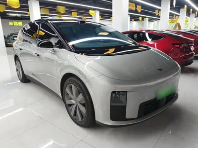 Li Auto 理想i8 2026, 3200 км, за 312900 CNY