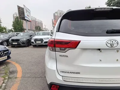 Toyota Highlander 2020, 60000 км, за 138800 CNY - фото 7