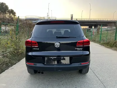 Volkswagen Tiguan 2016, 80000 км, за 35800 CNY - фото 12