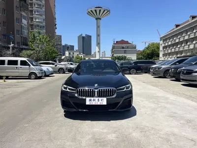 BMW 5 Series 2021, 100000 км, за 178800 CNY