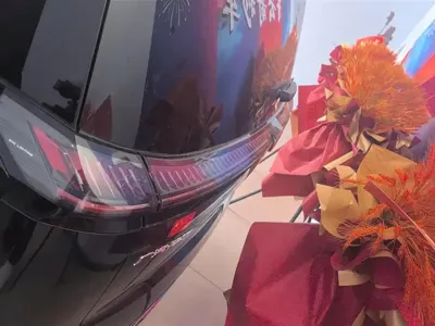 GAC Motor 传祺E8 PHEV 2024, 91100 км, за 128000 CNY - фото 4