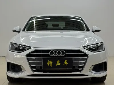 Audi A4L 2020, 71000 км, за 109800 CNY