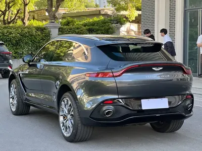 Aston Martin DBX 2024, 3000 км, за 1478000 CNY
