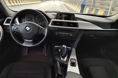 BMW 3 Series 2015, 92700 км, за 54023.46 CNY - фото 9