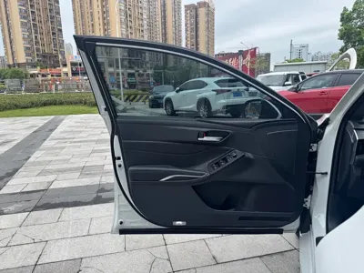 Toyota Avalon 2023, 43000 км, за 123000 CNY - фото 18