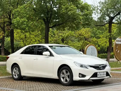 Toyota Reiz 2015, 106000 км, за 53800 CNY