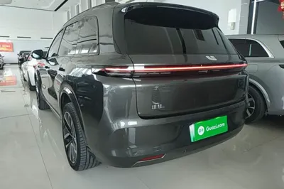 Li Auto L8 2023, 38800 км, за 248683.65 CNY