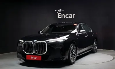 BMW 7-Series · 2025 год