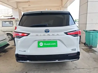 Toyota Sienna 2023, 72700 км, за 210100 CNY - фото 6