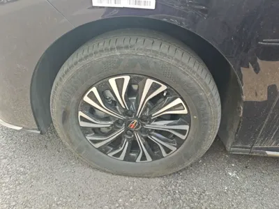 Hongqi HQ9 PHEV 2024, 20299 км, за 226127.65 CNY - фото 8