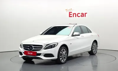 Mercedes-Benz C-Class · 2018 год