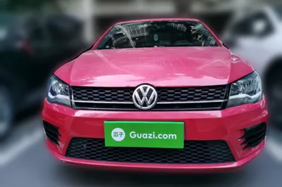 Volkswagen Bora 2014, 79800 км, за 28255.13 CNY