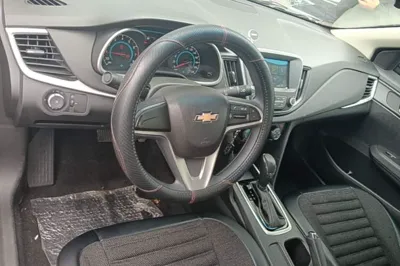 Chevrolet Cavalier 2019, 62400 км, за 44696.65 CNY - фото 13