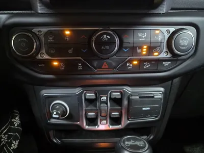 Jeep Wrangler 2019, 56131 км, за 34500000 KRW - фото 9